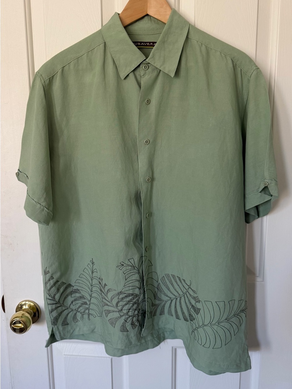 Cubavera Sage Green Short-Sleeve Button-Up Shirt with Leaf Border